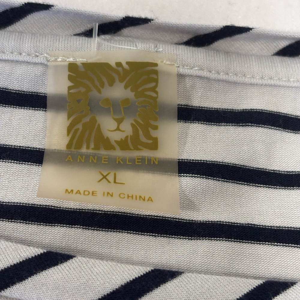 Anne Klein XL Navy White Striped Top Gold Button Shoulder Nautical - Picture 2 of 8